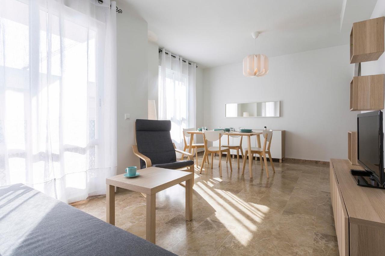 Azvalia - La Estacion, Piscina Y Junto A La Renfe Apartman El Puerto de Santa María Kültér fotó